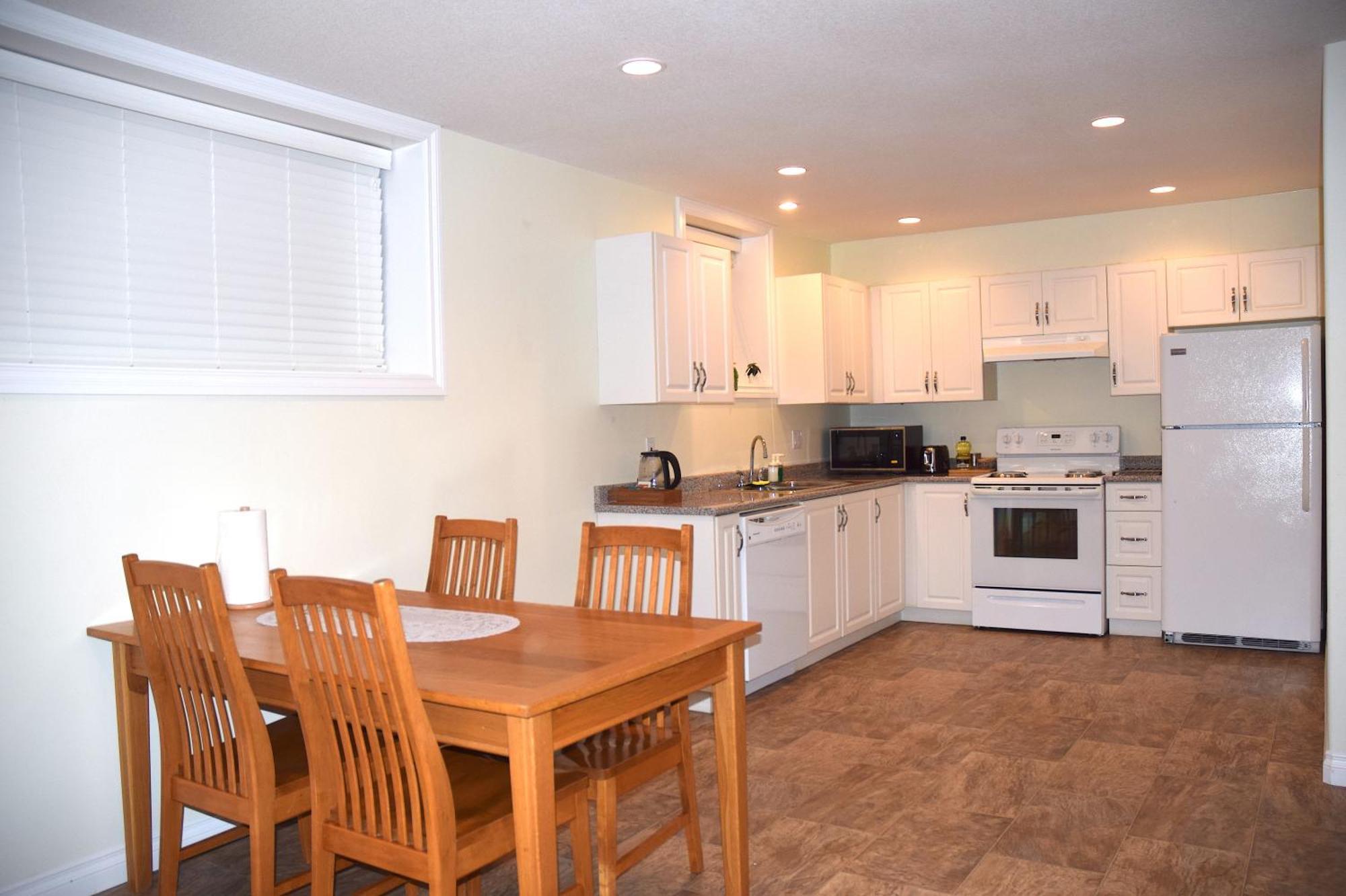 A Private Suite In Port Moody Esterno foto